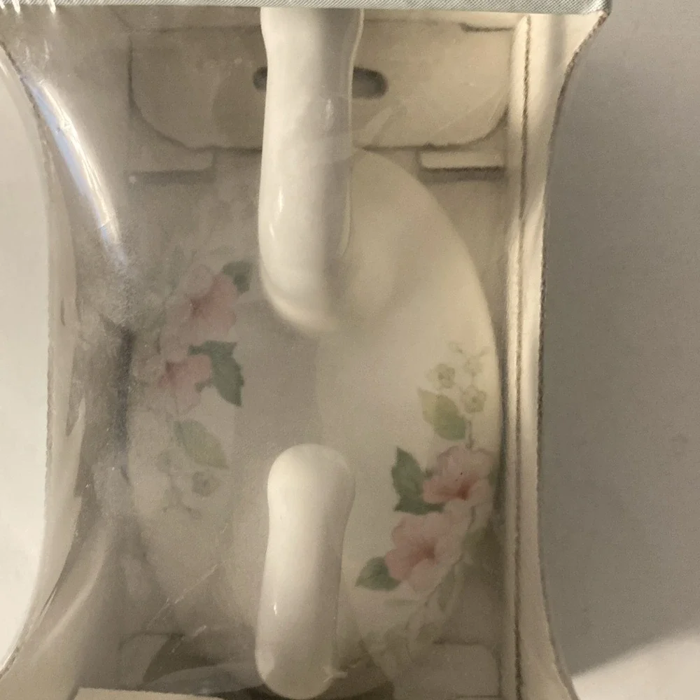 Vintage LENAPE Double Robe Hook White Porcelain with Blossoms Flowrrs New -T